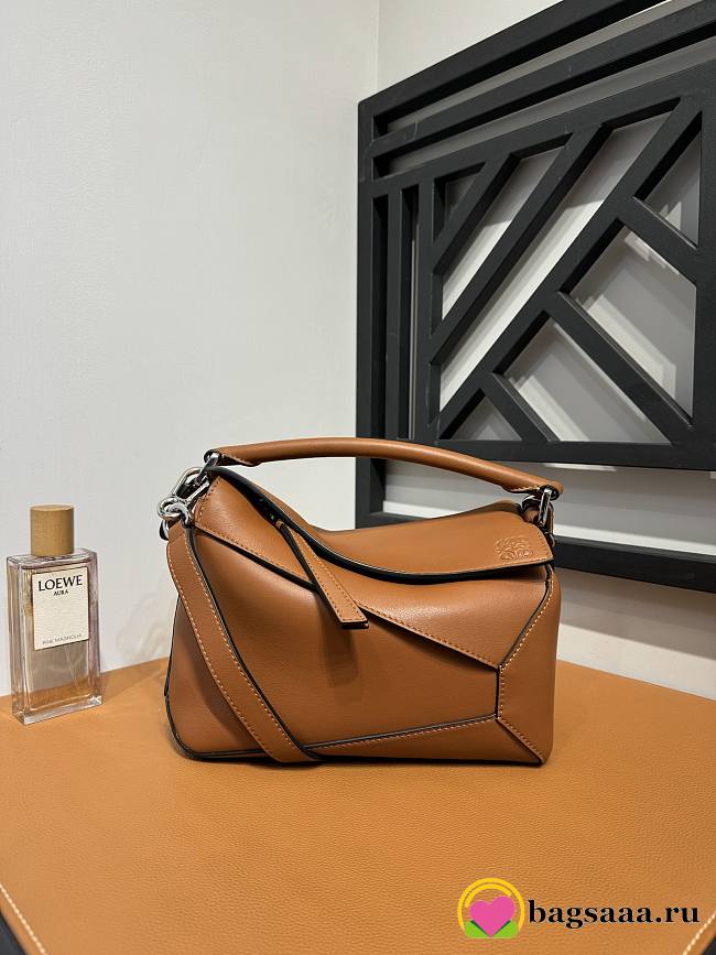 Bagsaaa Loewe Small Puzzle bag in classic calfskin brown - 24X16.5X10.5 cm - 1