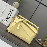 Bagsaaa Loewe Small Puzzle bag in classic calfskin light yellow - 24X16.5X10.5 cm - 1