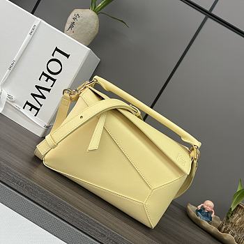 Bagsaaa Loewe Small Puzzle bag in classic calfskin light yellow - 24X16.5X10.5 cm