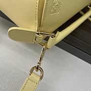 Bagsaaa Loewe Small Puzzle bag in classic calfskin light yellow - 24X16.5X10.5 cm - 4