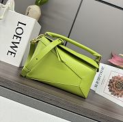 Bagsaaa Loewe Small Puzzle bag in classic calfskin meadow green - 24X16.5X10.5 cm - 1