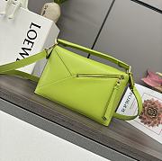 Bagsaaa Loewe Small Puzzle bag in classic calfskin meadow green - 24X16.5X10.5 cm - 4