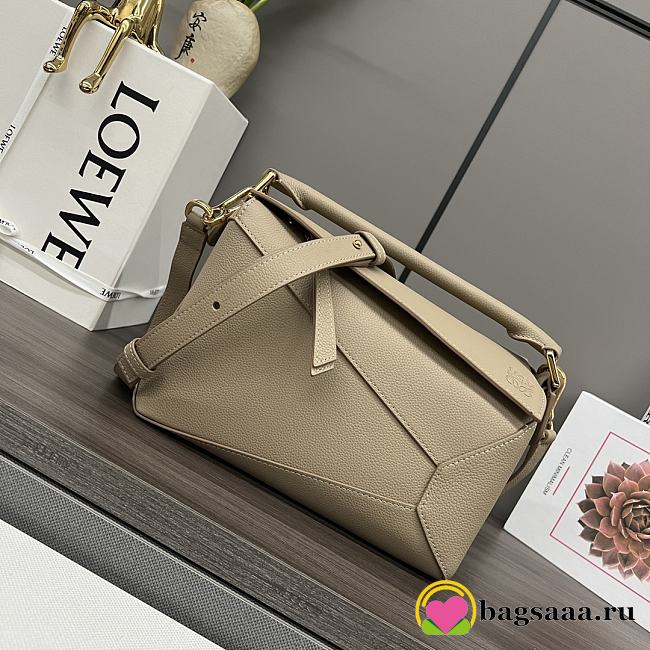 Bagsaaa Loewe Small Puzzle bag in soft grained calfskin sand - 24X16.5X10.5 cm - 1