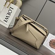 Bagsaaa Loewe Small Puzzle bag in soft grained calfskin sand - 24X16.5X10.5 cm - 1