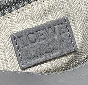 Bagsaaa Loewe Small Puzzle bag in soft grained calfskin pearl grey - 24X16.5X10.5 cm - 5