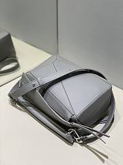 Bagsaaa Loewe Small Puzzle bag in soft grained calfskin pearl grey - 24X16.5X10.5 cm - 3