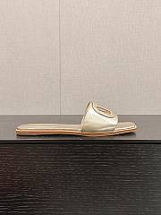 Bagsaaa Valentino Vlogo Cut-Out Laminated Nappa Leather Slide Sandal - 5