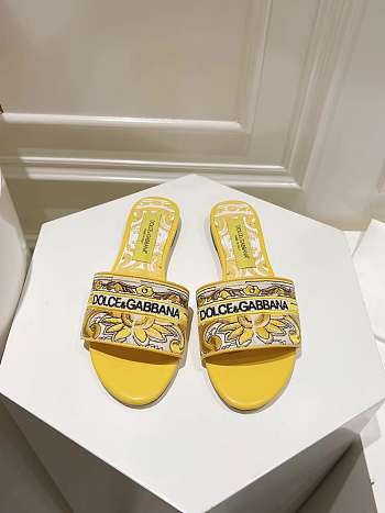 Bagsaaa D&G Sliders With Embroidered Majolica Pattern