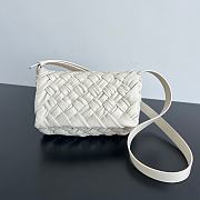 Bagsaaa Bottega Veneta Small Rumple Messenger White - 21x14x5cm - 1