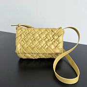 Bagsaaa Bottega Veneta Small Rumple Messenger Yellow - 21x14x5cm - 1