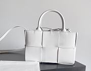 Bagsaaa Bottega Veneta Mini Arco Tote White - 25*16*8cm - 1