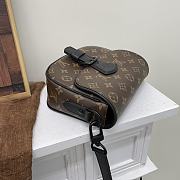 Bagsaaa Louis Vuitton M47060 Montsouris Messenger PM​ - 20 x 17 x 7 cm - 4