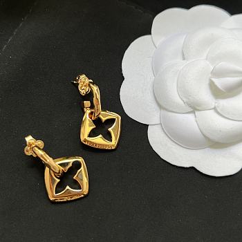 Bagsaaa LV Earrings 01