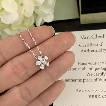 Bagsaaa Van Cleef & Arpel Necklace