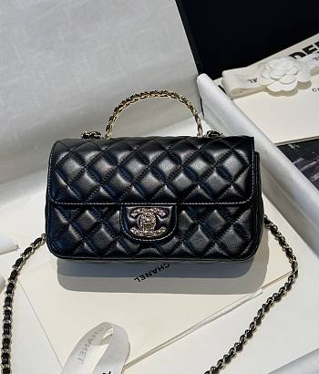 Bagsaaa Chanel Black Bag With Top Handle - 12x20x6 cm