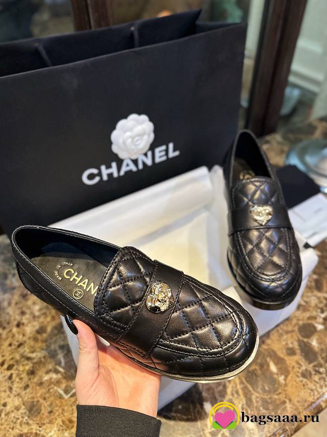 Bagsaaa Chanel Loafers Black With Heart Logo - 1