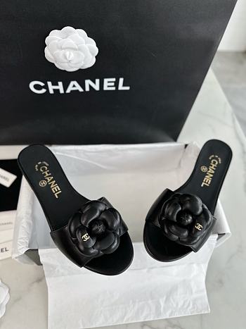 Bagsaaa Chanel Black Slippers With Flower