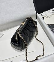 Bagsaaa Chanel Clutch Lambskin Black AS4717 - 16 × 24 × 8 cm - 4