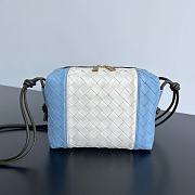 Bagsaaa Bottega Veneta Small Loop Camera Bag White & Blue - 22x15.5x9 cm - 1