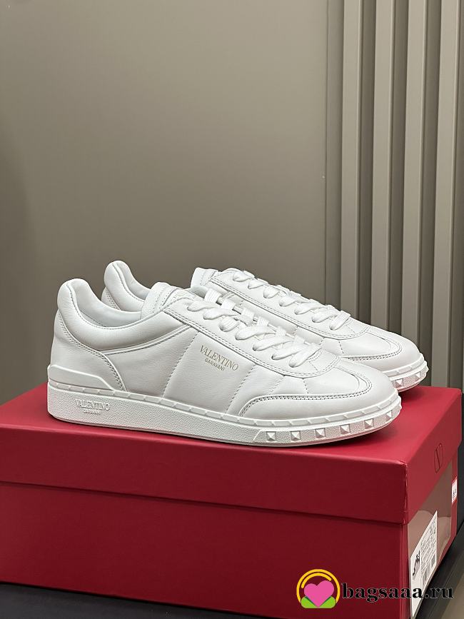 Bagsaaa Valentino White Sneakers 01 - 1