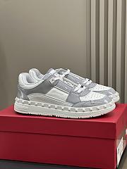 Bagsaaa Valentino Sneakers White & Gray - 1