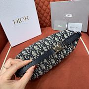 Bagsaaa Medium DiorTravel Nomad Pouch Blue Dior Oblique Jacquard - 22 x 13 x 9.5 cm - 2