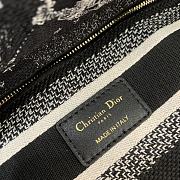 Bagsaaa Dior Medium Lady D-Lite Bag Black Toile de Jouy Zodiac Embroidery - 24 x 21 x 12 cm - 4