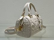 Bagsaaa Dior Groove 20 Bag Ivory Macrocannage Calfskin - 20.5 x 13.5 x 12 cm - 3