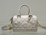 Bagsaaa Dior Groove 20 Bag Ivory Macrocannage Calfskin - 20.5 x 13.5 x 12 cm - 2