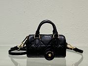 Bagsaaa Dior Groove 16 Mini Bag Black Macrocannage Calfskin - 17 x 10 x 8 cm - 1