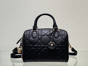 Bagsaaa Dior Groove 25 Bag Black Macrocannage Calfskin - 25 x 19 x 16 cm