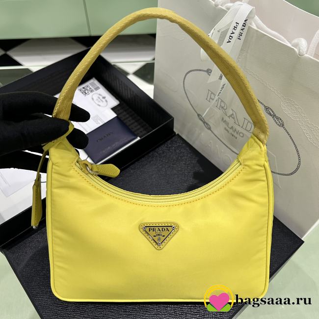 Bagsaaa Re-Nylon Prada Re-Edition 2000 mini-bag yellow - 22x6x17 cm - 1