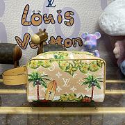 Bagsaaa Louis Vuitton M24799 Locker Dopp Kit - 23 x 13 x 12 cm - 1