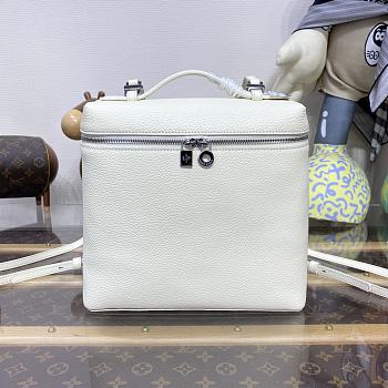 Bagsaaa Loro Piana White Extra Pocket Bag - 21x23.5x8 cm