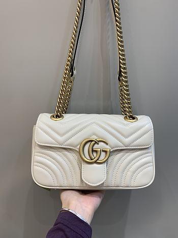 Bagsaaa Gucci GG Marmont Mini Shoulder Bag White 46744 - 22cm