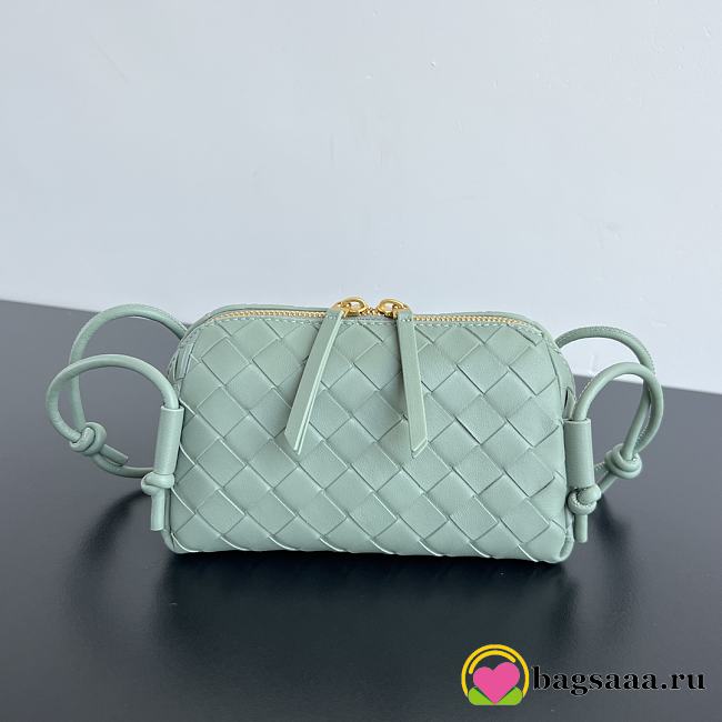 Bagsaaa Bottega Veneta Intrecciato Concert Pouch sauge color - 18.5*11.5*8.5 cm - 1