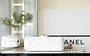 Bagsaaa Chanel White Lambskin & Gold Adjustable Strap - 13x20x7 cm - 3