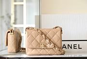 Bagsaaa Chanel Shoulder Bag Nude Lambskin & Gold - 20x5x15 cm - 1