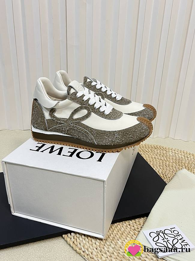 Bagsaaa Loewe Sneakers 09 - 1