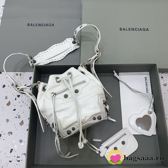 Bagsaaa Balenciaga Le Cagole XS White Leather - 15x20x18cm - 1