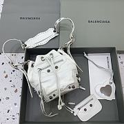 Bagsaaa Balenciaga Le Cagole XS White Leather - 15x20x18cm - 1