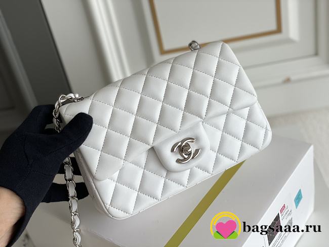 Chanel Flap Bag Mini 20cm white - 1