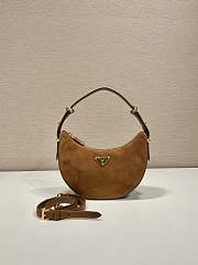 Bagsaaa Prada Arqué suede shoulder bag brown - 22.5x18x6 cm - 1