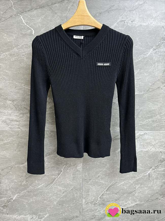 Bagsaaa Miumiu Long-Sleeved Sweater Black - 1