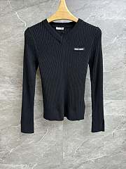 Bagsaaa Miumiu Long-Sleeved Sweater Black - 1