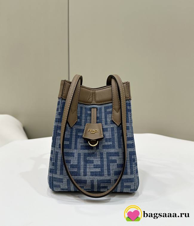 Bagsaaa Fendi Origami Mini FF denim fabric mini bag that can be transformed - 18x15x15 cm - 1