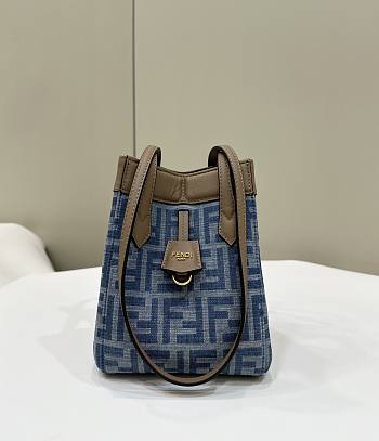 Bagsaaa Fendi Origami Mini FF denim fabric mini bag that can be transformed - 18x15x15 cm