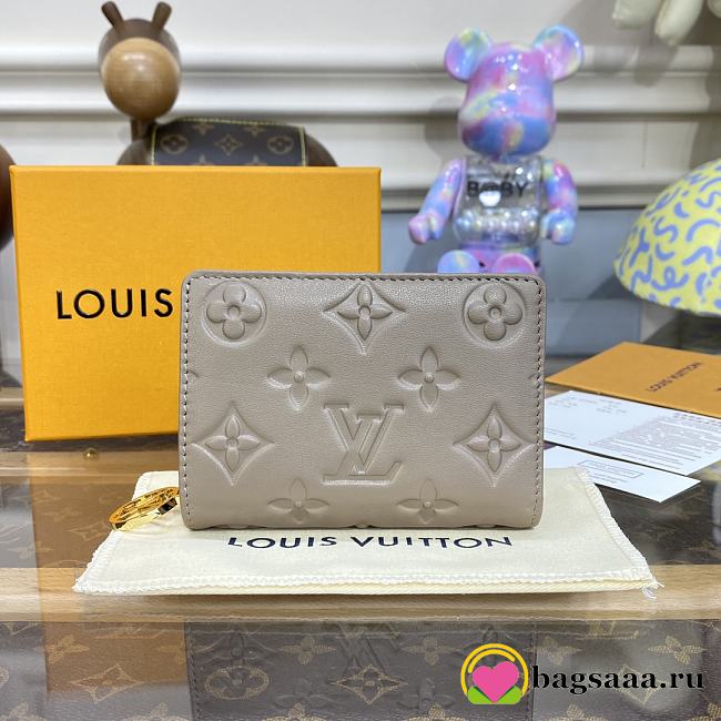 Bagsaaa Louis Vuitton M81599 Lou Coussin Wallet Beige - 11.5 x 8.5 x 2.2 cm - 1