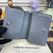 Bagsaaa Louis Vuitton M81599 Lou Coussin Wallet Gray - 11.5 x 8.5 x 2.2 cm - 2