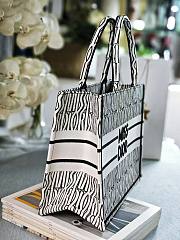 Bagsaaa Medium Dior Book Tote White and Black Miss Dior Allover Embroidery - 36 x 27.5 x 16.5 cm - 3